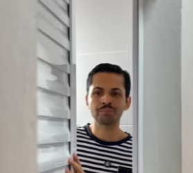 D1300010 Chris rasgou o presente do part2