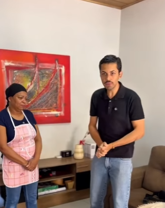 D1300001 Tim deu os doces para Chris para ela aprender que não se faz pagamentos em doces part2