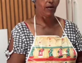 D1700005 Ela descobriu o que a funcionária estava passando e tomou atitude part2