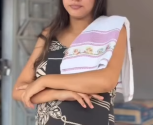 D1700003 Ela chegou de viagem e olha a surpresa que teve part2