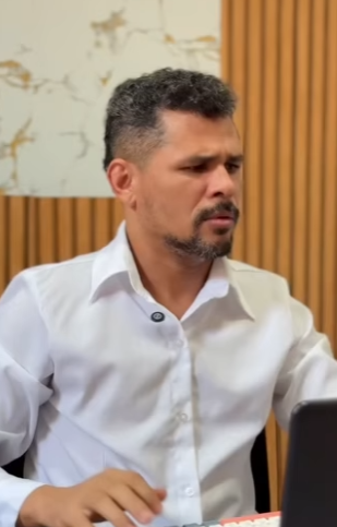 D1700006 O salário da funcionária Acompanhe essa história part2