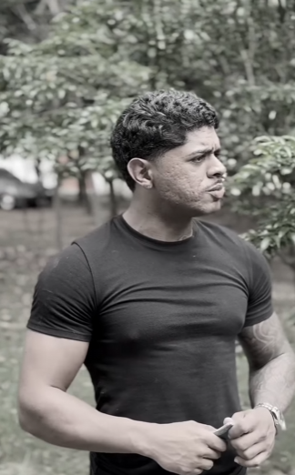 D1500007 Patroa descobre que gerente pega dinheiro de seu funcionário, e toma atitude part2