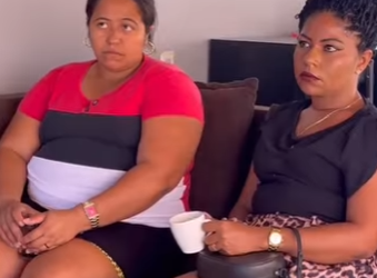 D1700001 Ela não conseguiu acreditar no que ouviu na casa da vizinha part2