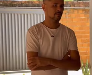 D1700004 Ele tinha verg0nha da mãe e olha oque ela fez! part2