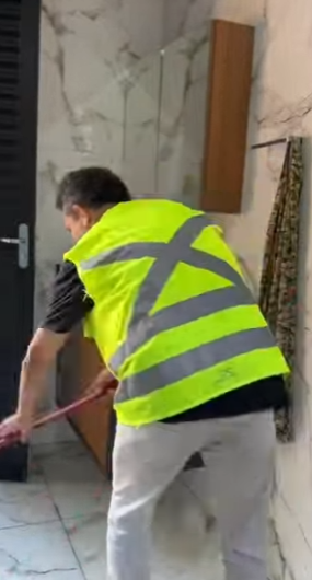 D1700008 Ela estava cansada e olha oque o MAR1D0 fez ao chegar em casa part2