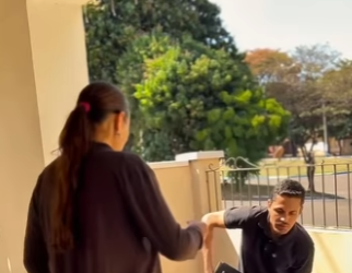 D1300005 Tim viu tudo que a Chris fez. Jogando a televisão no chão e acusando a Adriana part2