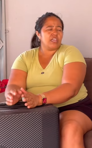 D1700001 Ela não quis aceitar a filha part2