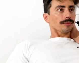 Enfermeira se esconde embaixo da cama da paciente para salvar sua Vida! part2