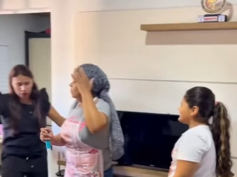 D1300002 Alyce acusou a funcionária de ter apertado o braço dela part2