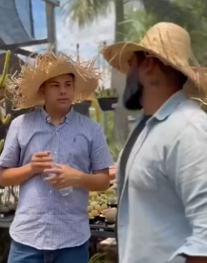 Passou ser perseguido por ter pernas part2