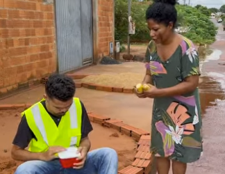 D1700015 Ela não cuidava da casa e olha o motivo ! part2