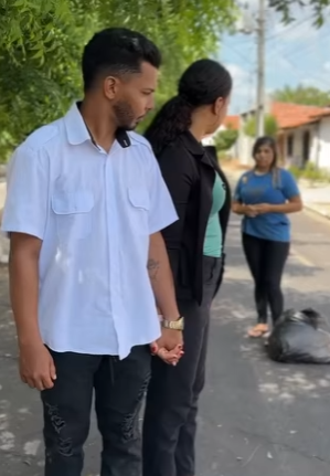 Boa jovem descobre que sua mãe é moradora de rua part2