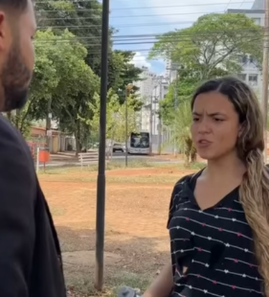 Milionário dá uma lição de vida a esta mulher interesseira part2