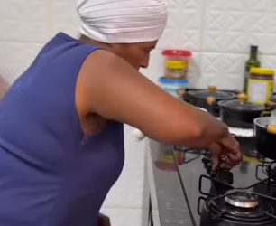 Um presente especial Acompanhe essa história part2