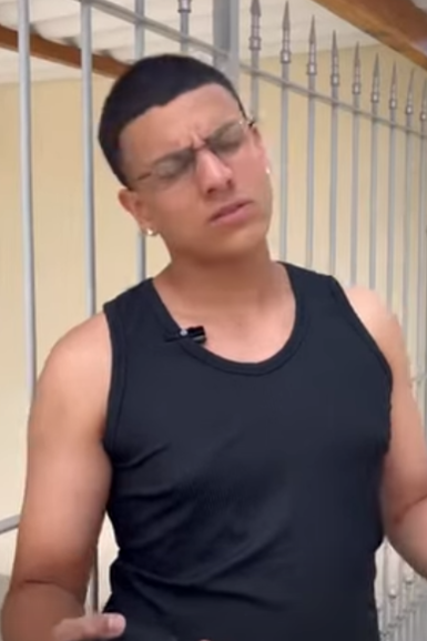 Esse homem não dava nada para sua esposa, porque todo dinheiro era para guardar guardar part2