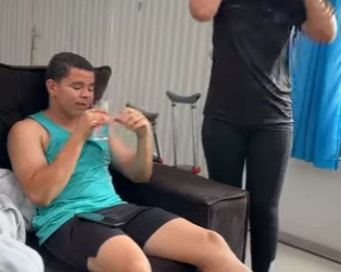 Ela estava cuidando do marido depois que algo aconteceu com ele até a chegada da mãe part2