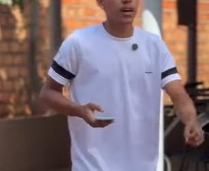 D1000006 Ela não aceitou seu filho destratar a funcionária e deu a ele uma lição part2