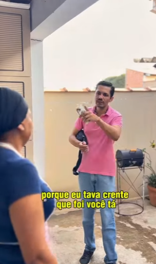 D1300013 Adriana gravou tudo a filha do patrão lavando a televisão e a mãe apoiando part2