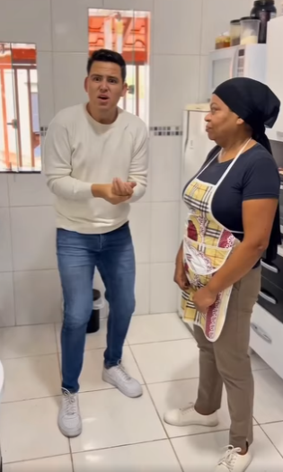 D1300002 Tim ligou para o hospício depois doque o Luís fez usando uma colher part2