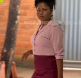 D1700001 Patroa descobre oque a funcionária estava fazendo na empresa part2