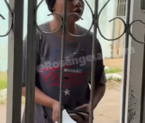 D1000017 A honestidade dessa moça, surpreendeu a todos e olha oque eles fizeram por ela part2