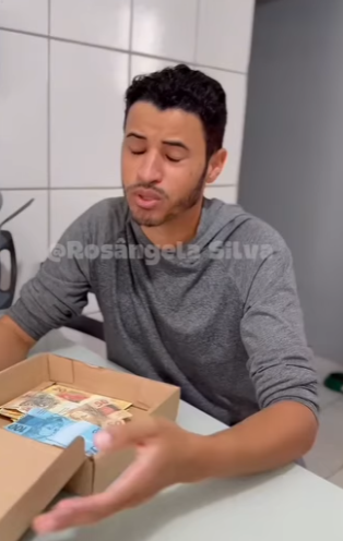 D1000010 Ela pegou o dinheiro do filho, mais não imaginava que ele teria essa atitude part2