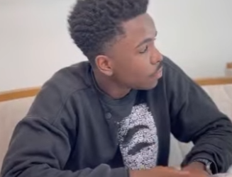 D0400026 Ela envergonha a amiga na frente de todos e isso aconteceu part2