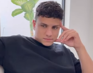 D0400001 Comprou um carro novo branco e a amiga dela já queria comprar o mesmo carro part2