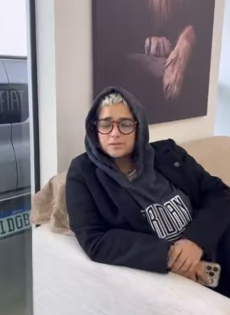 D0400003 As vezes quem menos você quer é quem mais te ama part2