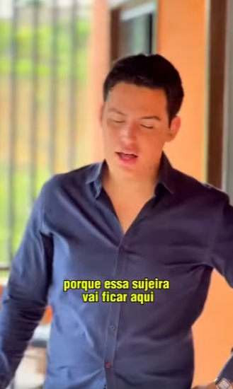 D1300011 Jogou terra no chão só para a funcionária limpar novamente e não sair mais cedo part2