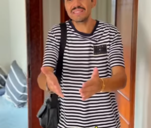 D1300001 Luís quebrou o ovo de Páscoa part2