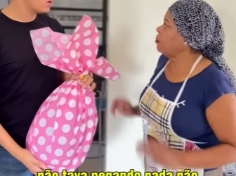 D1300002 Adriana se revoltou depois que o Luís acusou ela de ter pegado o ovo de Páscoa part2