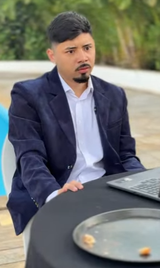 D0100004 Ele não quis DIVIDIR sua comida com um MENDIGO! part2