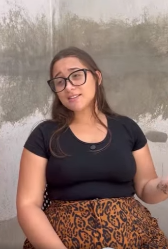 D0400026 Ele dava um bloco de cimento todos os dias para namorada construir a casa deles, e isso aconteceu part2