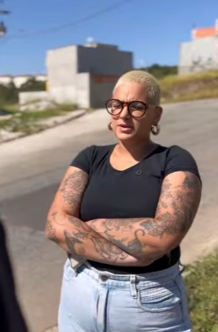 D0400009 É engraçado ver pessoas falsas falando sobre falsidade part2