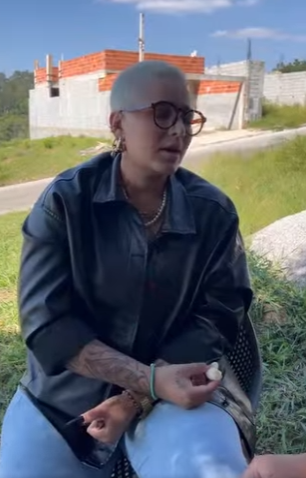 D0400021 Foi quando vi você rindo com pessoas que você criticou, que entendi quem você era part2