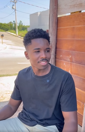 D0400017 Esse menino foi adotado e sua mãe o tratou de forma diferente e veja o que aconteceu no final part2