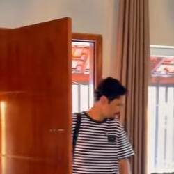 D1300005 Luís rasgo todo o presente do Tim e acusa Adriana de ter rasgado part2