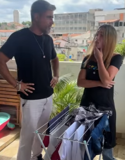 D1800034 patrão ouve conversa confidencial de seus funcionários part2