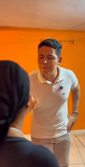 D1300001 Fez a funcionária entrar dentro do porta malas para ir fazer compras part2