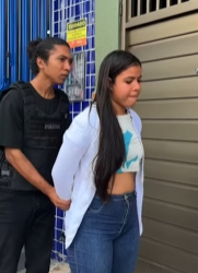 D2000018 Eles pensaram que podiam zombar dela, mas sua astúcia lhes deu um lição que nunca esquecerão part2