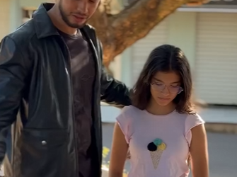 Mãe e sua filha colocam tinta nas melancias dessa menina inocente sem imaginar i que ela faria por elas part2