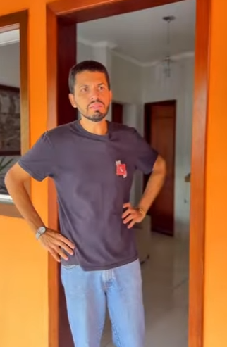 D1300013 Tim descobriu que o Luís colocou Adriana para fazer as Necessidades fora da casa part2