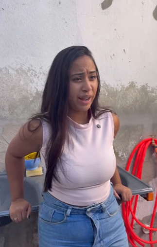 D0400003 Essa mulher era muito boa, mais ninguém comia na casa dela por este motivo part2