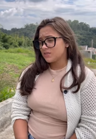 D0400002 Conseguir algo e não curtir com os amigos não é a coisa certa a fazer. part2