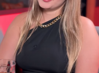 D0100004 Ele pediu para ela TIRAR roupa no primeiro encontro! part2