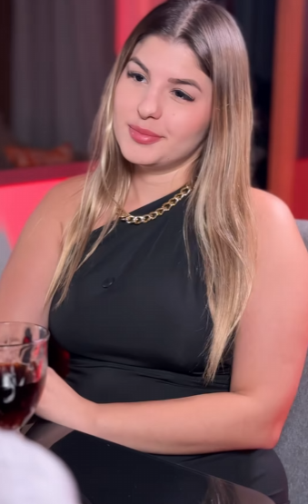 D0100004 Ele pediu para ela TIRAR roupa no primeiro encontro! part2