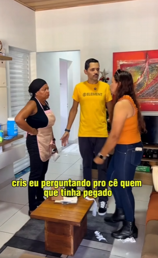 D1300001 Funcionária conta toda a verdade para o patrão part2