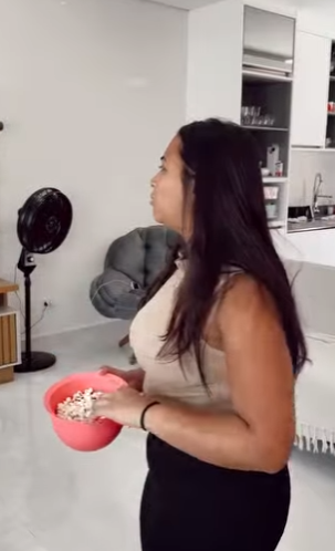 D0400011 Ela se passou por irmã para salvá la do marido part2