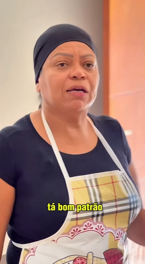 D1300006 Colocou o cunhado para pegar todos os papéis higiênico do chão que ele mesmo jogou part2